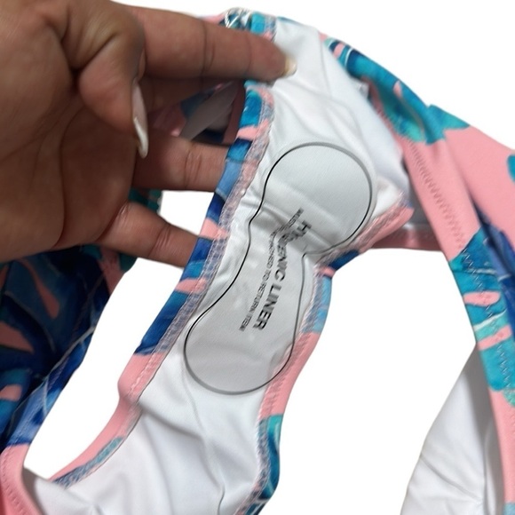 Cupshe Tropical Ruffle Halter High-Waisted Bikini Size XL NWT - Picture 10 of 11